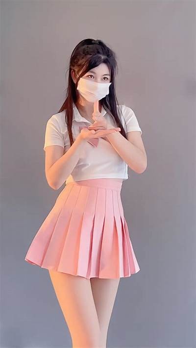 精选美女抖音动态图片，瞬间吸引你的目光与心动