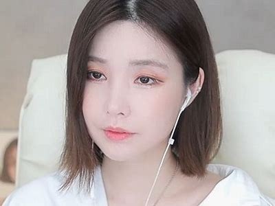 蜜桃天美传媒抖阴：全新视频平台带你畅游精彩内容
